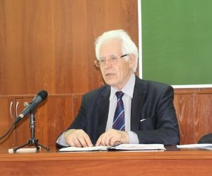 доктор юридических наук, профессор В. М. Сырых